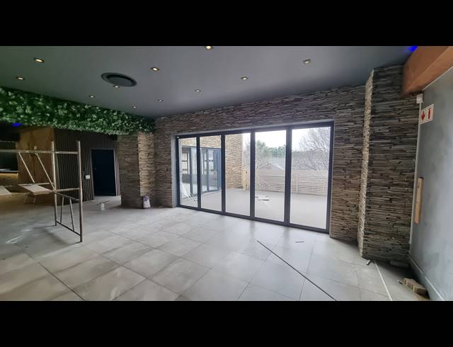 1,091M² RETAIL TO LET IN BARDENE